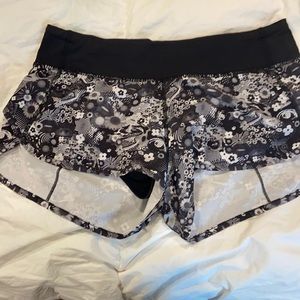 🦄 Rare! lululemon Seawheeze 2017 Print Speed Up 2.5” Shorts 🦄